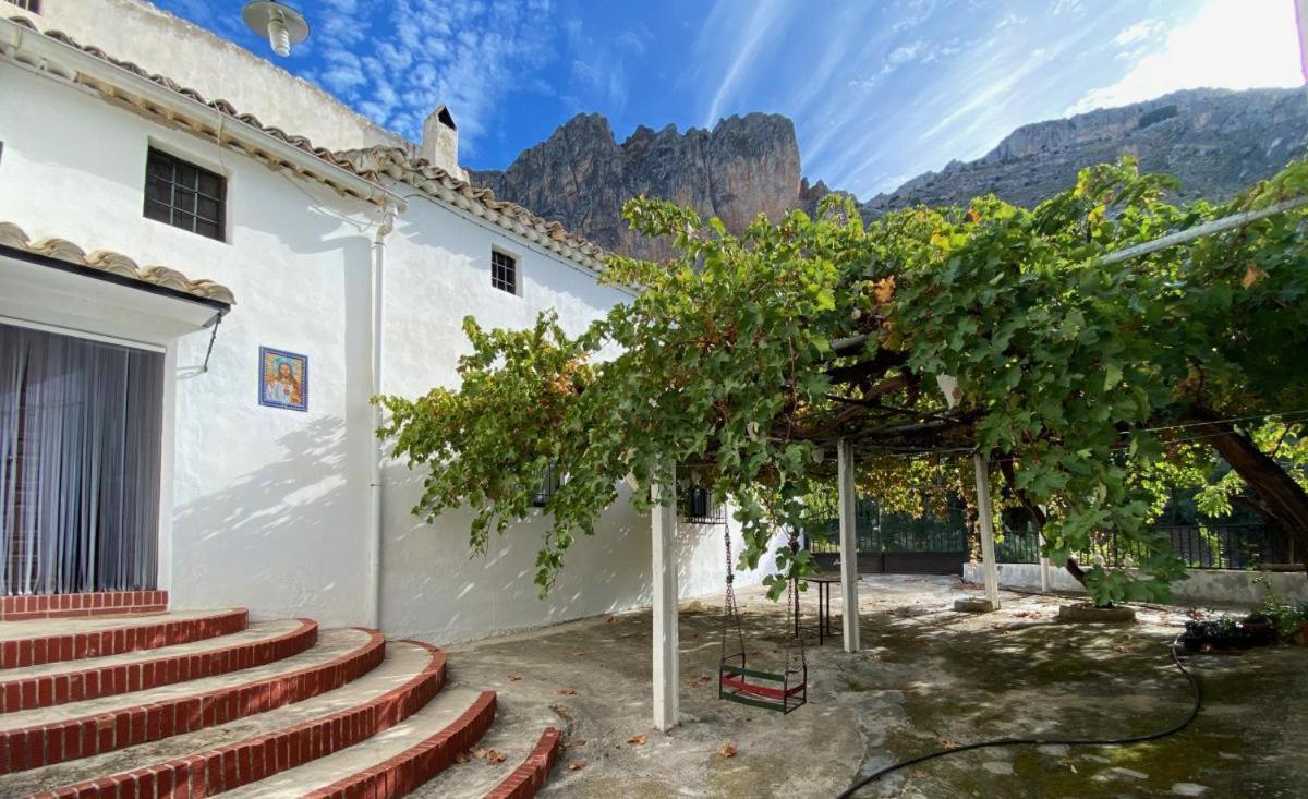 Cortijo El Chorreadero En Parque Natural Sierra De Cazorla Los Rosales  Zewnętrze zdjęcie